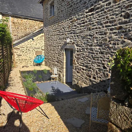 The Old Forge Saint-Loup-du-Gast